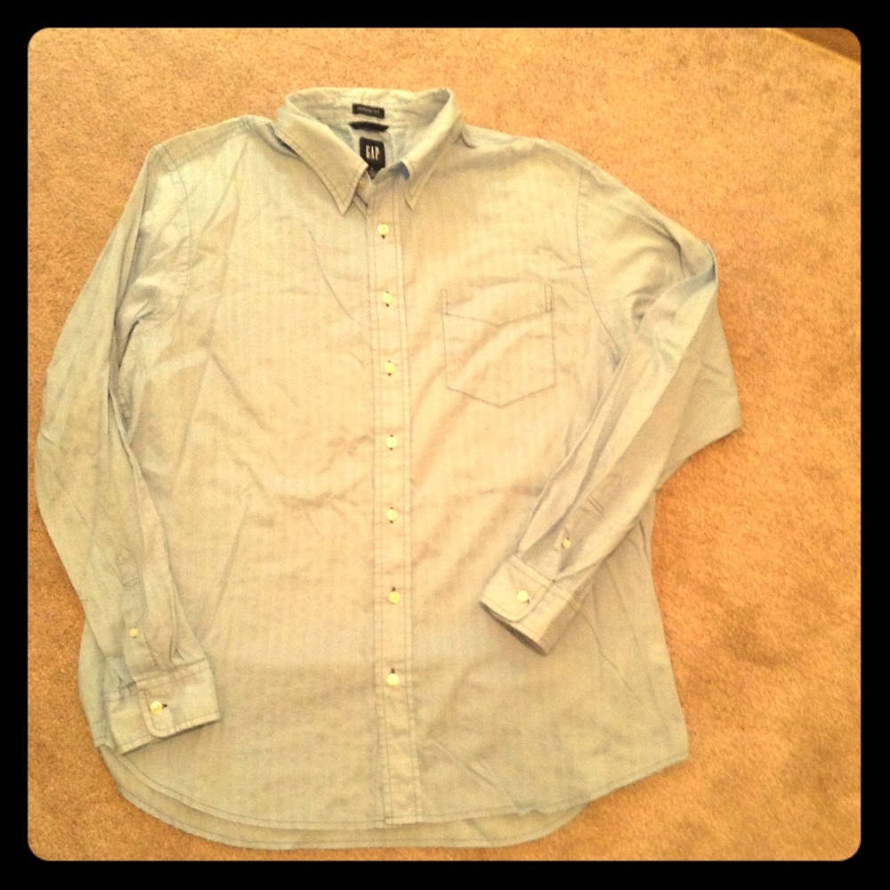 XL Gap button down